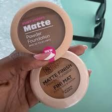 RUBY KISSES MATTE POWDER FOUNDATION